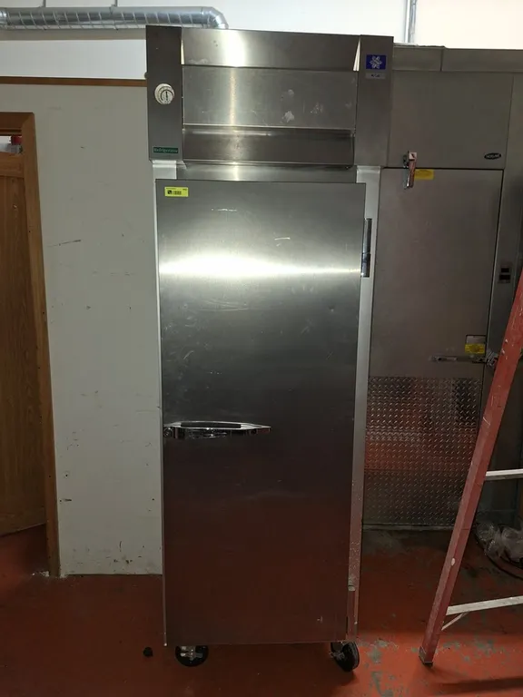 McCall 1 Door Refrigerator on Wheels, Model 7-7020TC, 115V, 28"x35"x85"