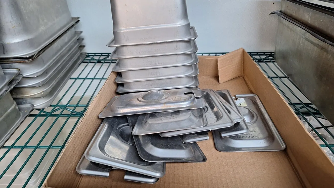 6 SS 1/9 Pans and Lids