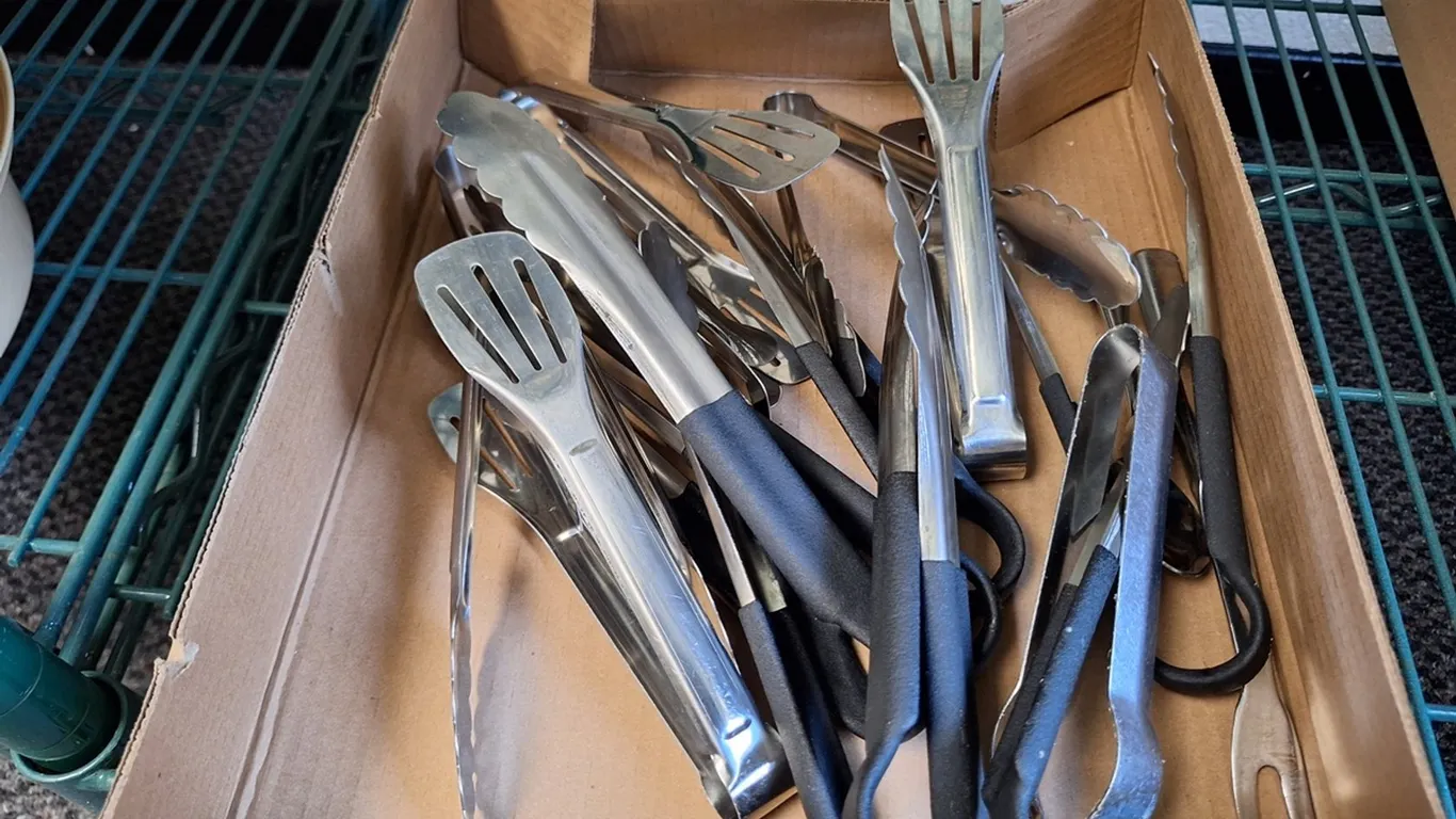 Assorted Tongs