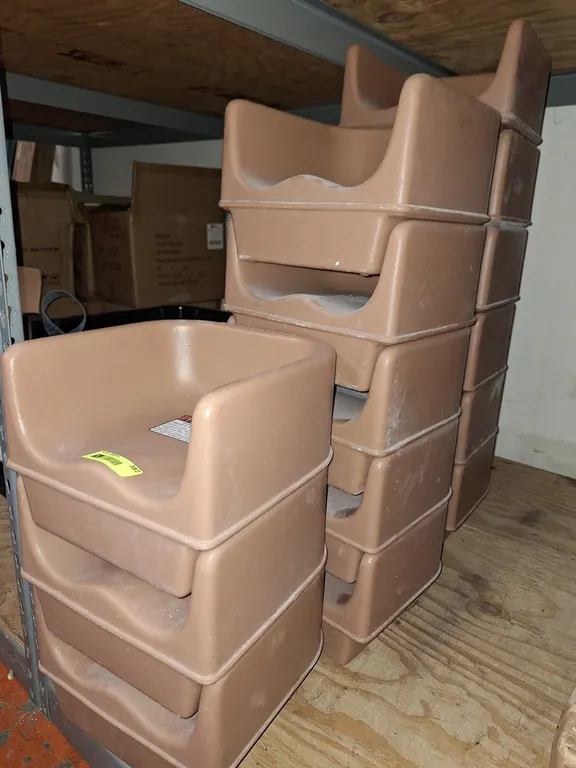 14 Poly Booster Seats