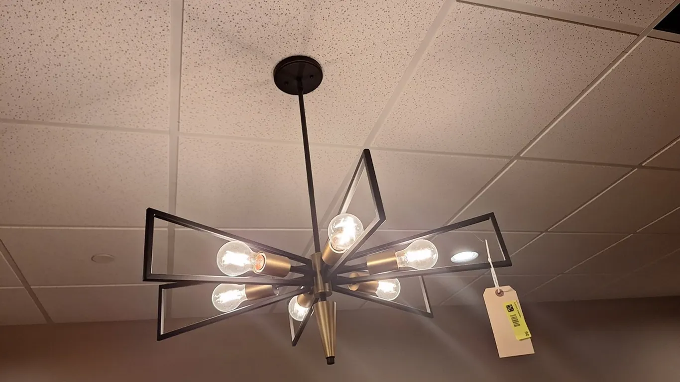 Light Fixture, Approx. 30" Dia.