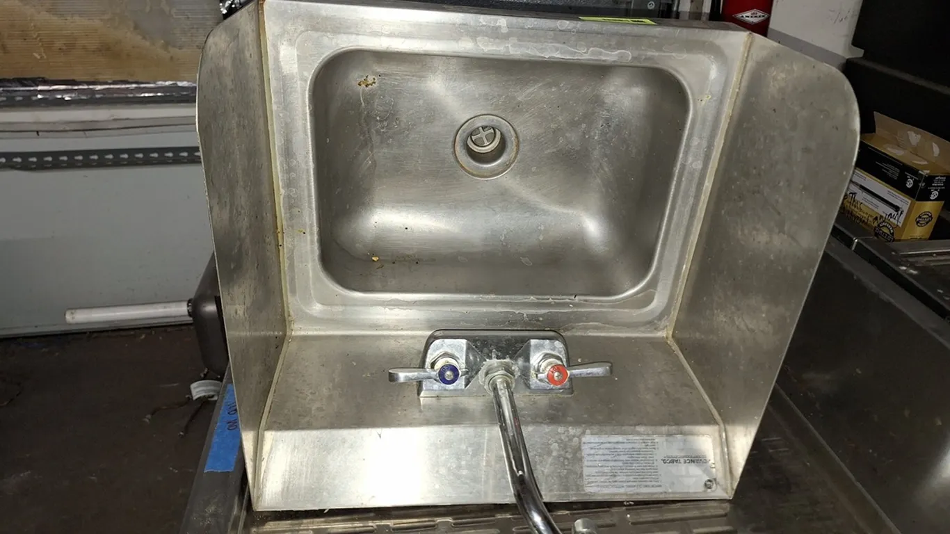 Advance Tabco SS 17" Hand Sink