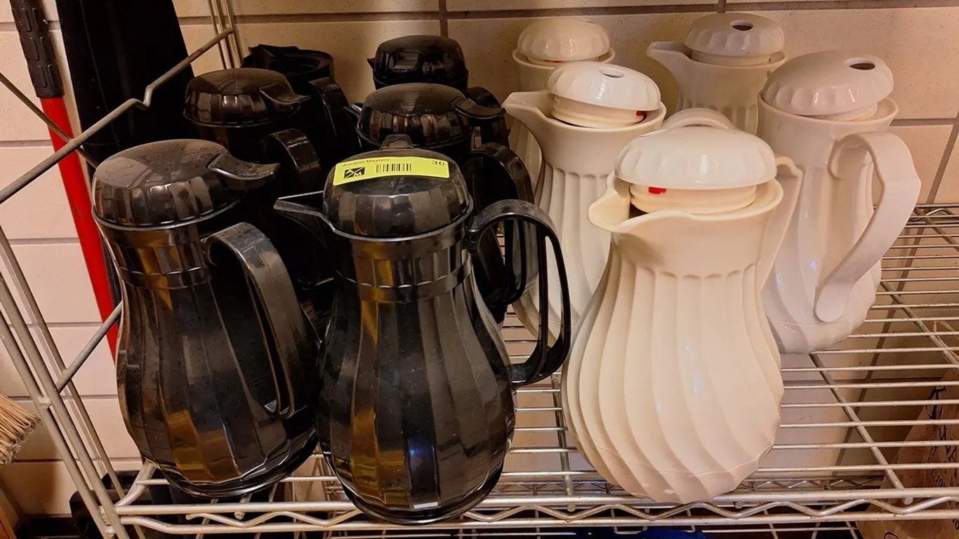 11 Poly Coffee Servers