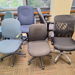 6 Rolling Office Chairs