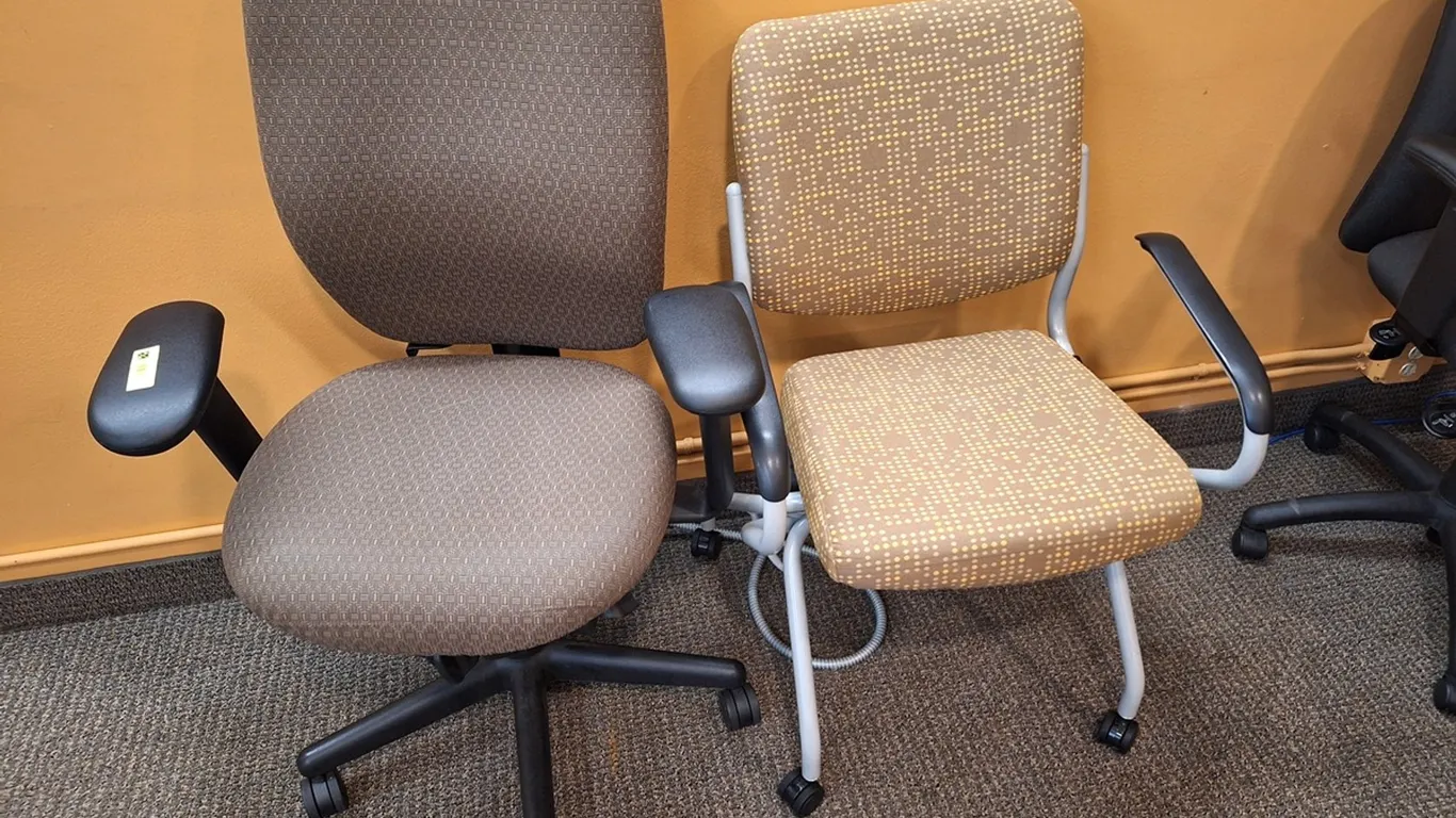 2 Rolling Office Chairs