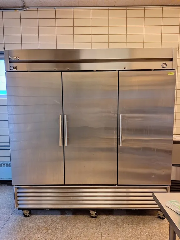 True SS 3-Door Freezer on Wheels, Model: T-72F, 78"x30"x84"