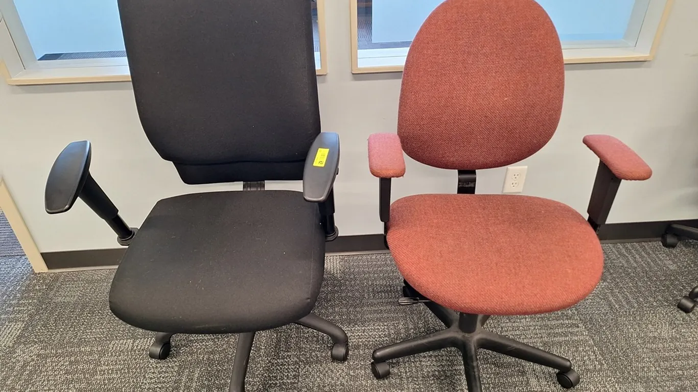 2 Rolling Office Chairs