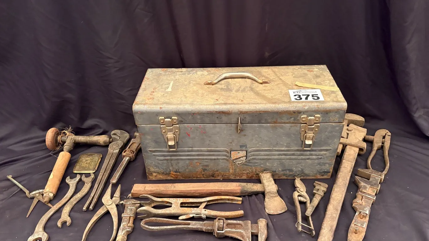 Lot 375