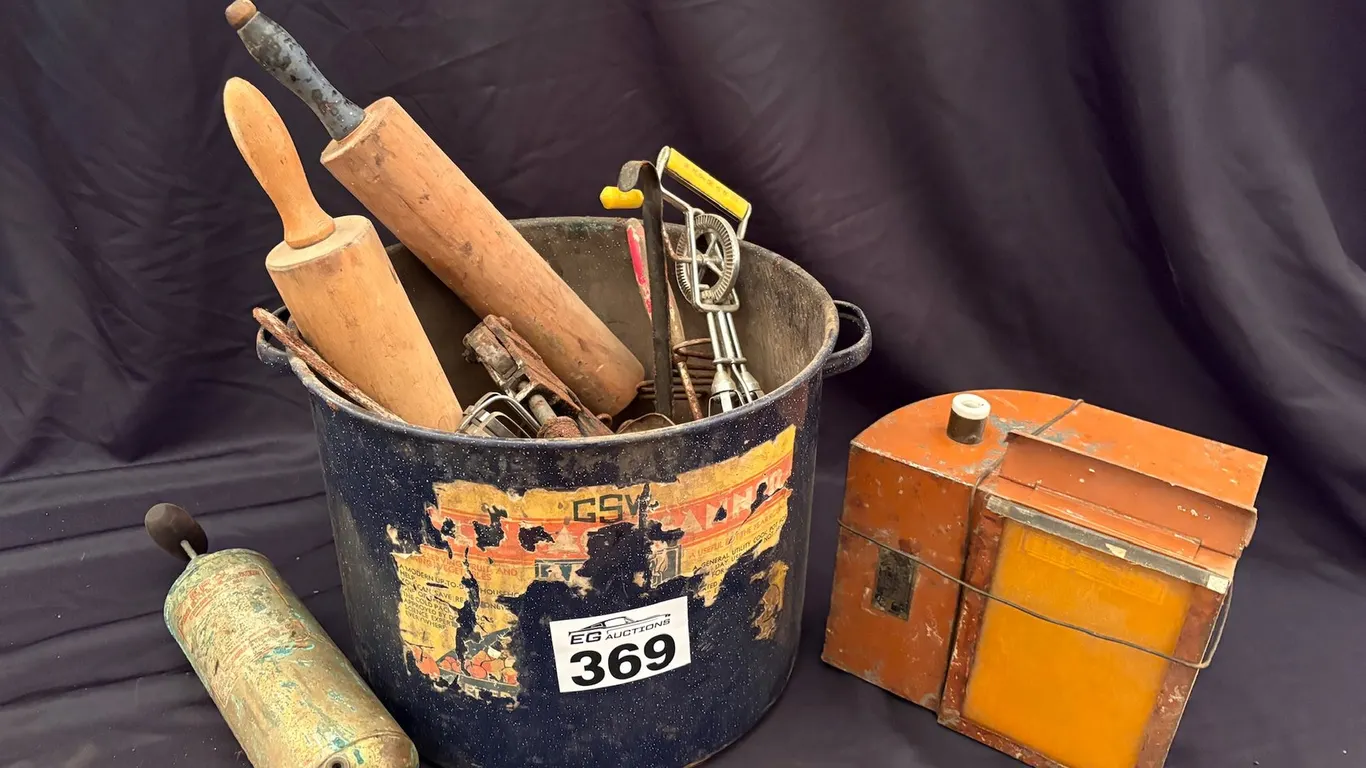 Lot 369