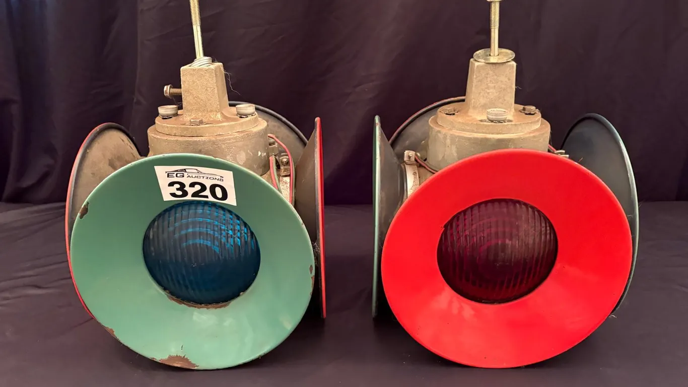 Lot 320