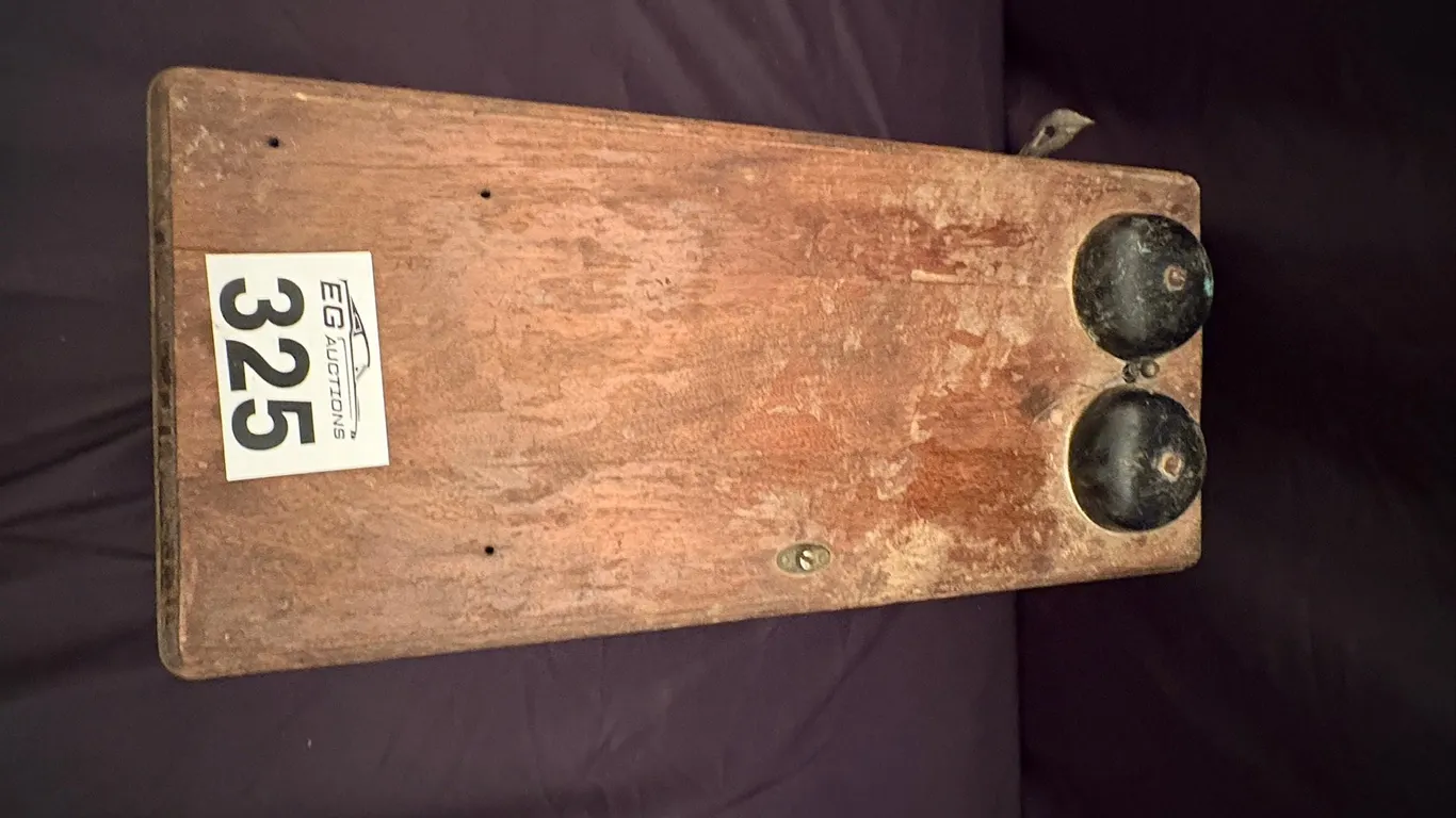 Lot 325