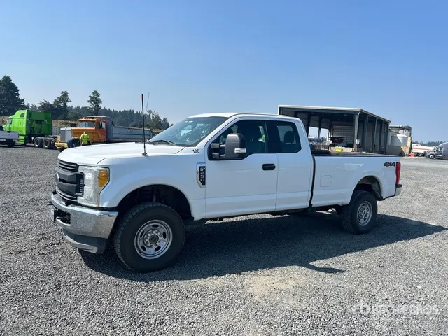 2017 Ford F-250 XL 4x4 Extended Cab Pickup