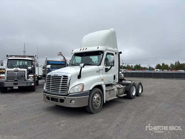 2012 Freightliner Cascadia 125 6x4 T/A Day Cab Truck Tractor