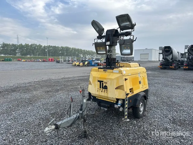 2014 Tower Light VT - HYBR Mobile Light Tower