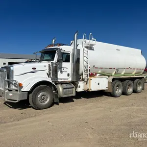 2009 Peterbilt 367 21680 L 8x6 Water Truck