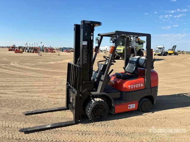 Toyota 52-6FGCU30 5100 lb Cushion Tire Forklift
