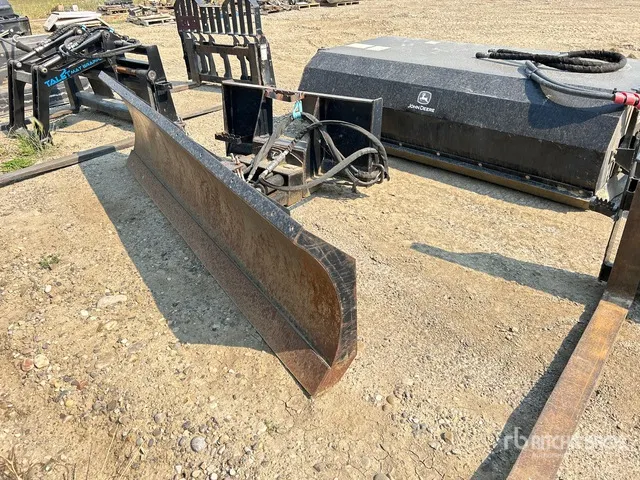 John deer BL9B 108 in Skid Steer Snow Blade