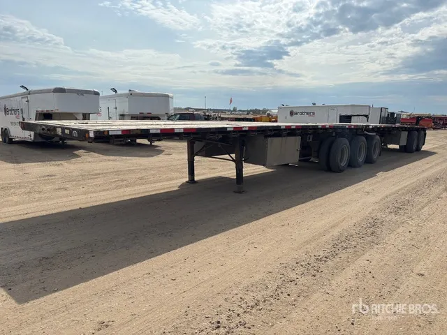 2005 Doepker 32 ft Super B-Train Lead Flatbed Trailer