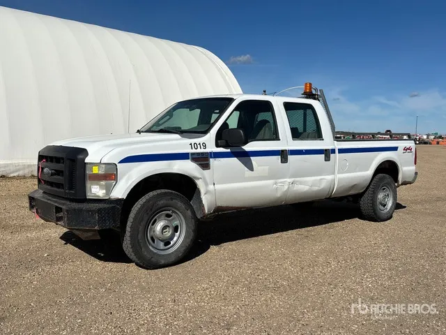 2008 Ford F-350 XL 4x4 Crew Cab Pickup