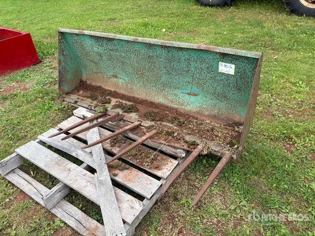 67 in Manure Ag Tractor Bucket