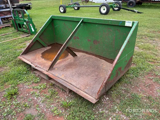 84 in General Purpose Ag Tractor Bucket