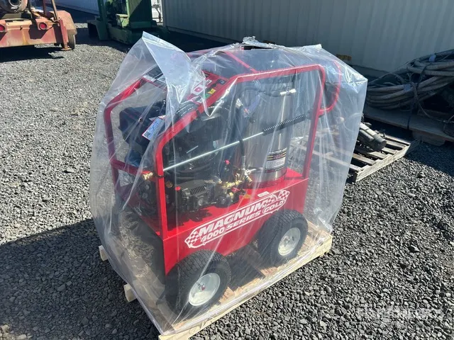 Easy-Kleen Magnum Gold Pressure Washer (Unused)