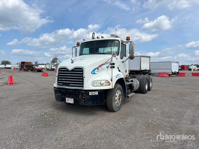 2015 Mack CXU613 6x4 T/A Day Cab Truck Tractor