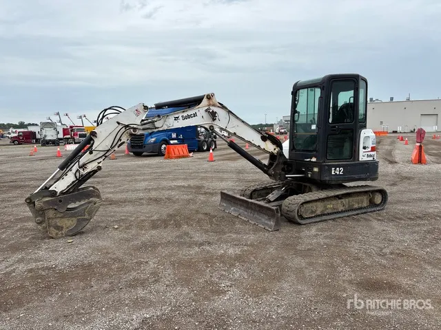 2015 Bobcat E42 Mini Excavator