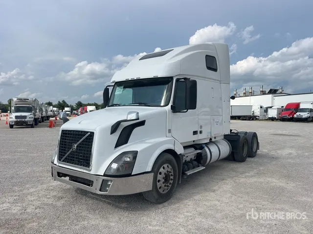 2014 Volvo VNL670 6x2 T/A Sleeper Truck Tractor