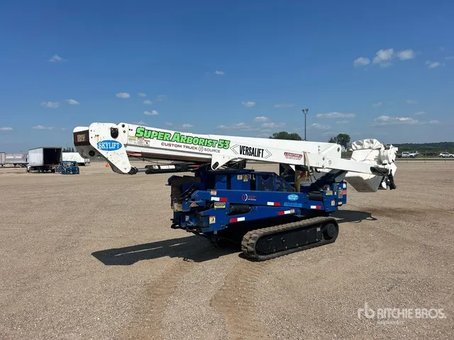 Skylift MA53-TD Rotating Crawler Carrier Aerial Lift w/ Versalift VST-52I