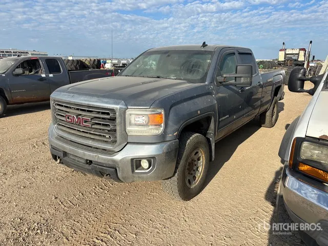 2016 GMC Sierra 3500HD SLE 4x4 Crew Cab Pickup (Inoperable)