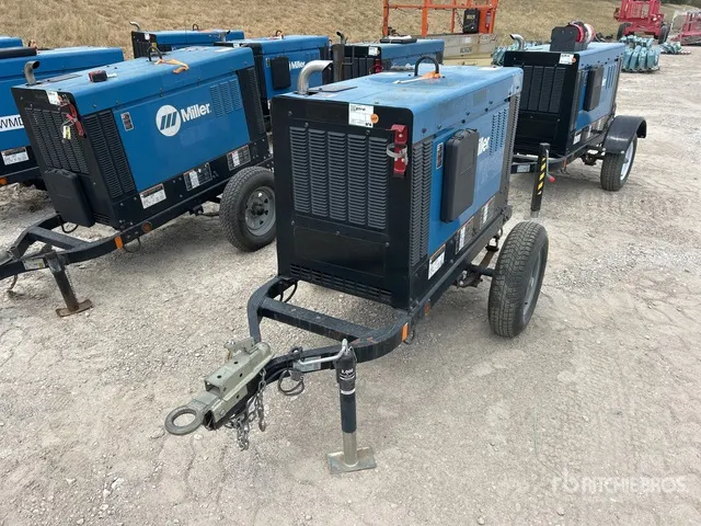 Miller Electric Big Blue 400 Pro 400 A Mobile Multi-Process Engine Driven Welder