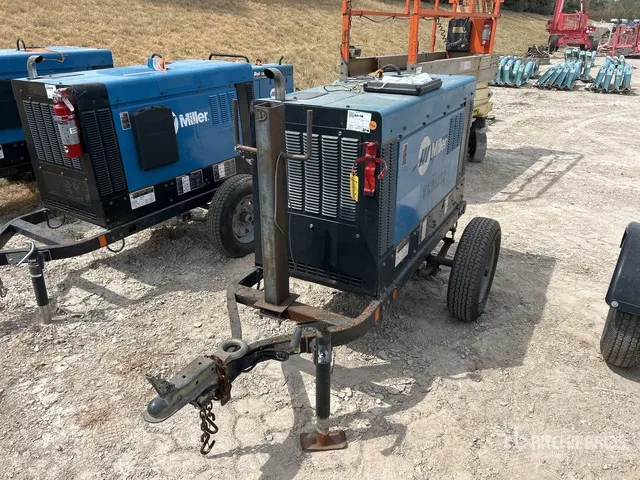 Miller Electric Big Blue 400 Pro 400 A Mobile Multi-Process Engine Driven Welder