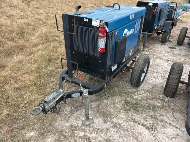 Miller Electric Big Blue 400 Pro 400 A Mobile Multi-Process Engine Driven Welder