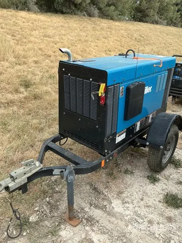 Miller Electric BIGBLUE400 Engine Driven Welder