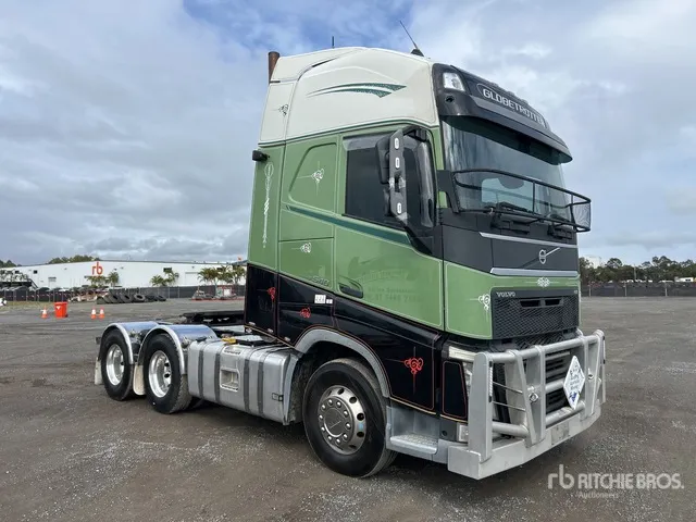 2016 Volvo FH13 Globetrotter 6x4 T/A Sleeper Truck Tractor