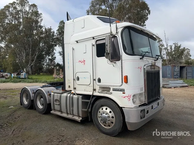 2006 Kenworth K104 6x4 T/A Sleeper Truck Tractor