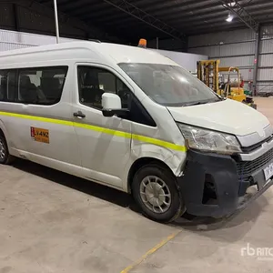 2019 Toyota Hiace 4x2 11-Seat Mini Bus