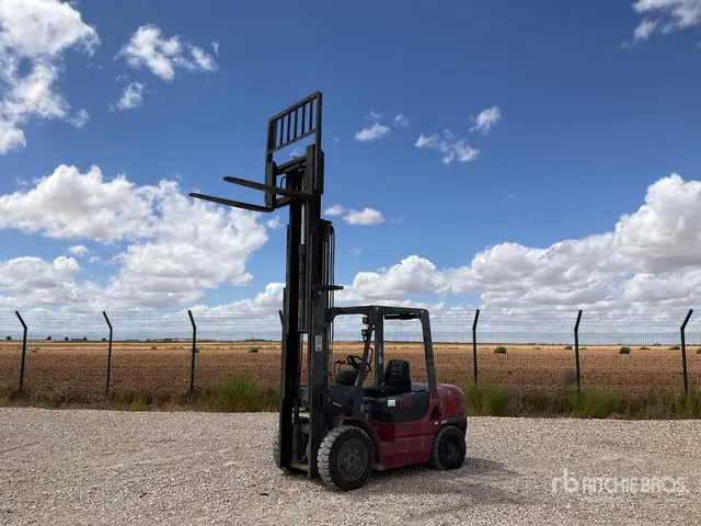 2007 KPC FD35T Forklift
