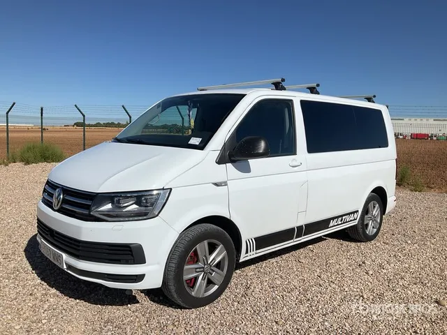 2017 Volkswagen Multivan 7 Passenger Van