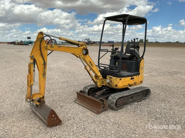 2018 Komatsu PC14R-3HS Mini Excavator