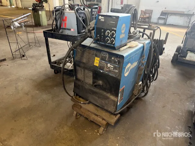 400 A Mobile Multi-Process Electric Welder