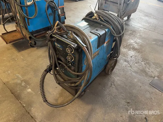 200 A Mobile Multi-Process Electric Welder