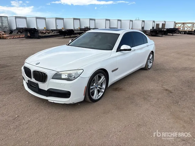 2014 BMW 750 Li Automobile