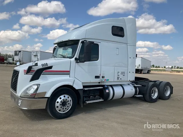 2015 Volvo VNL64T 6x4 T/A Sleeper Truck Tractor