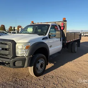 2016 Ford F-450 XL 4x2 Flatbed Truck