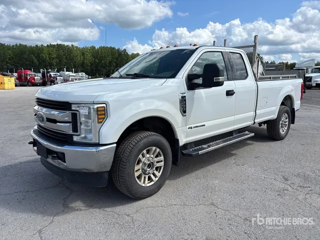 2018 Ford F-250 XLT 4x4 Extended Cab Pickup