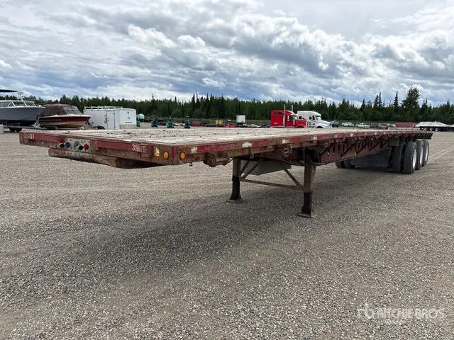 2015 Lode King 53 ft Tri/A Flatbed Trailer