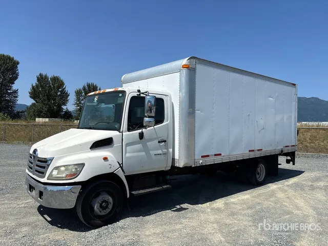 2009 Hino 185 4x2 Van Truck