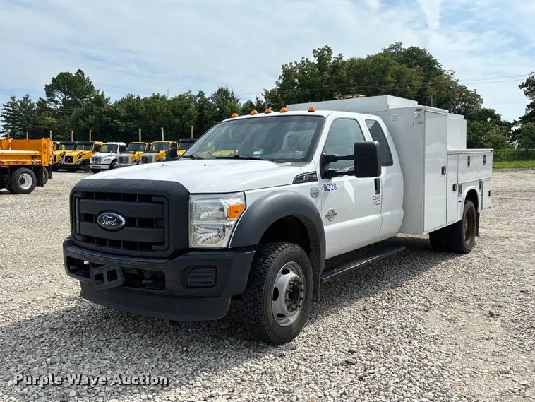 2015 Ford F550 Super Duty Ext. Cab utility / service truck